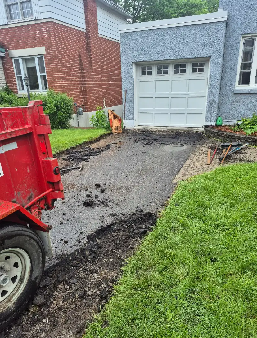 Why Choose Our Asphalt Services? project gallery image 5