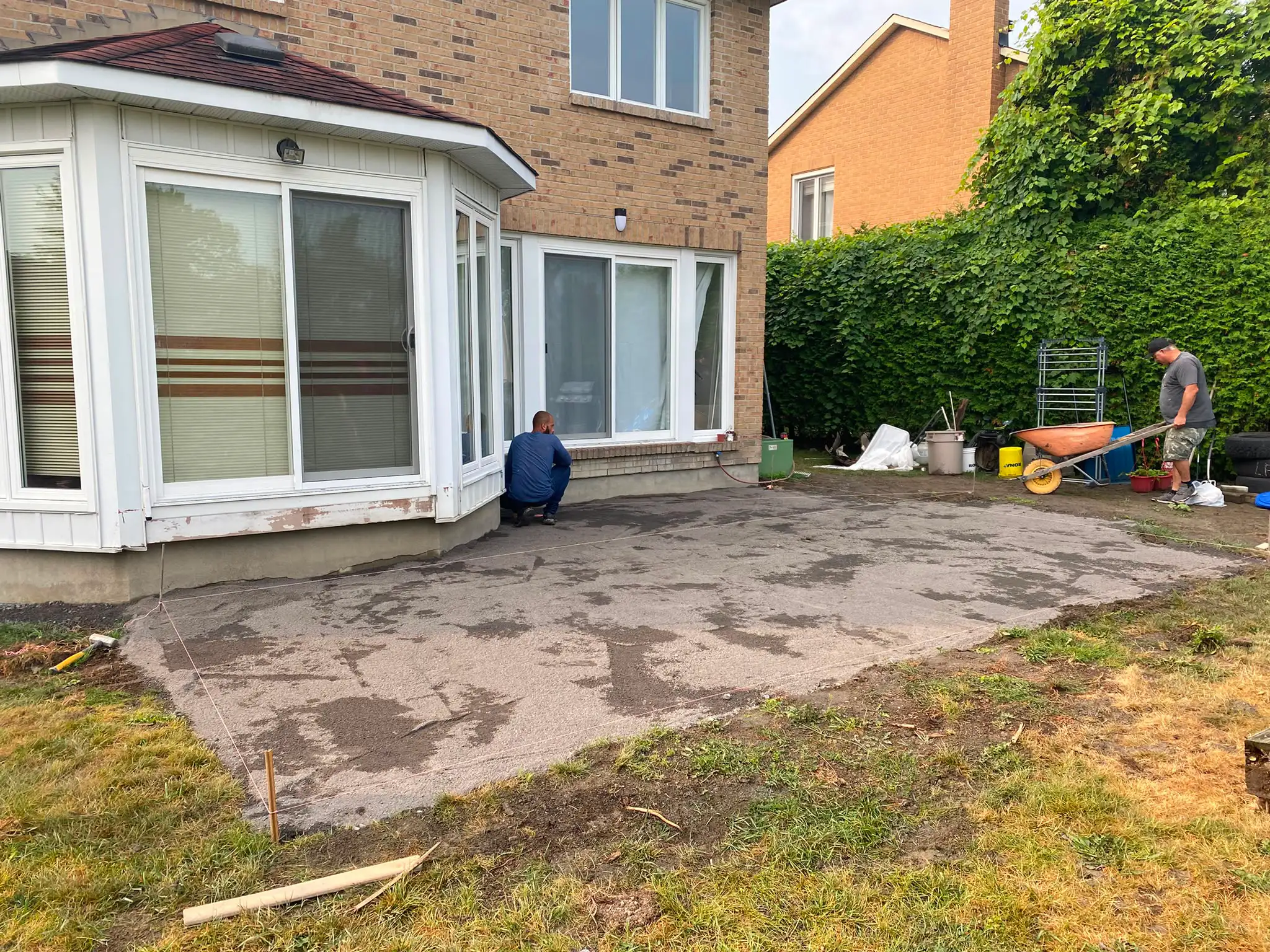 Asphalt driveway paving installation 6